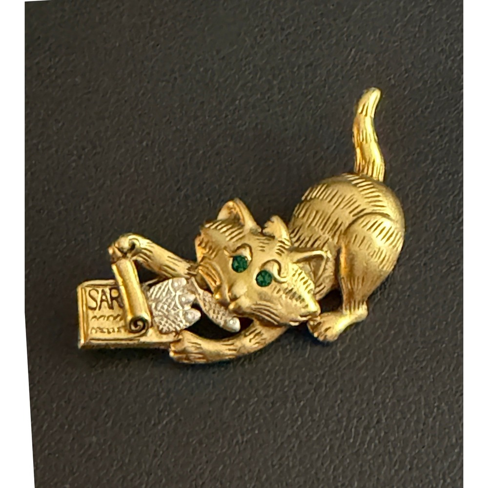 Vintage DANECRAFT Cat Brooch Green Rhinestone Eye Pin Gold Tone Sardine